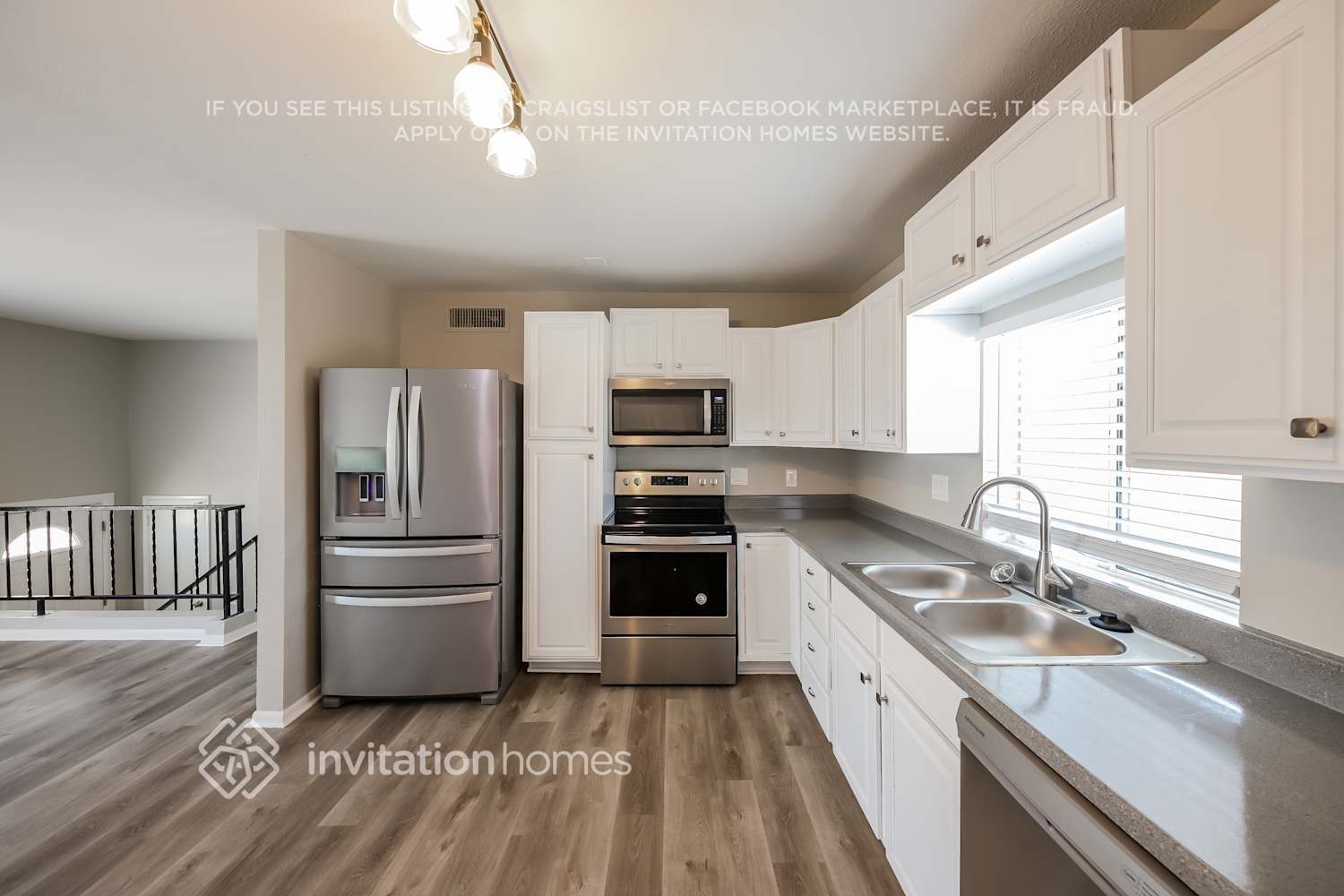 Building Photo - 3807 W Columbine Dr