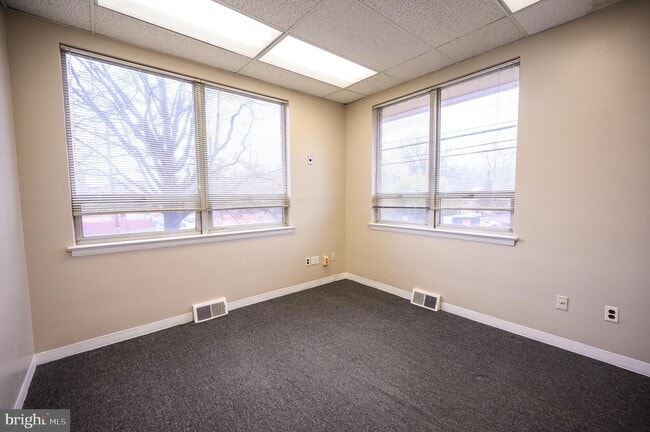 Building Photo - 980 Davisville Rd