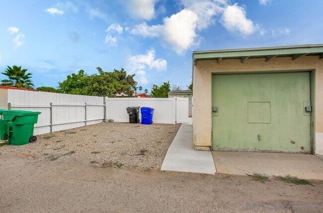 Building Photo - 3311 Clairemont Mesa Blvd