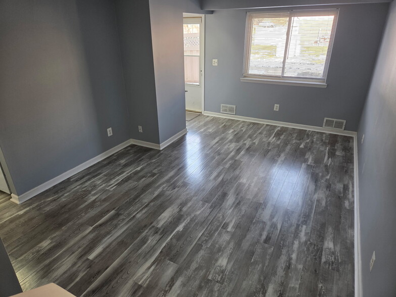 Living Room - 24943 Mayfair St
