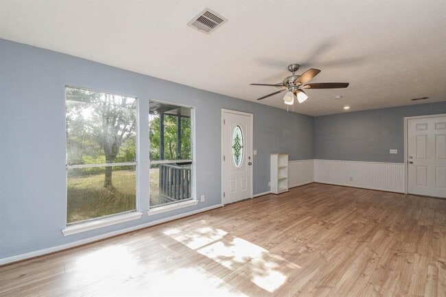 Building Photo - 3680 Woodpeckers Grove