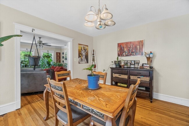 Building Photo - 750 N 34th St