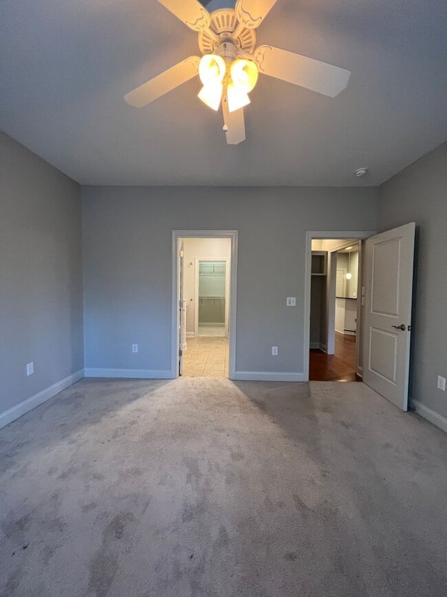 Building Photo - Beautiful 2 Bed 2 Bath Townhome in Southern Pines