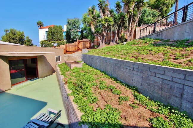 Building Photo - 7328 VISTA DEL MAR Ln