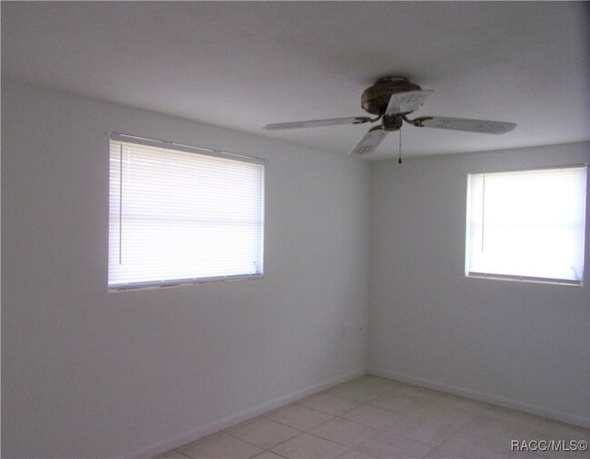 Building Photo - 25 N Barbour St