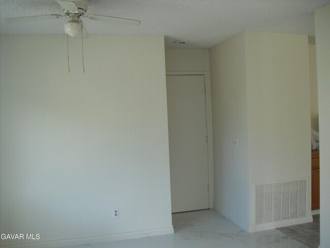 Building Photo - 5350 Blue Sage Dr