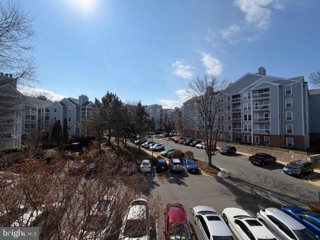 Building Photo - 3175 Summit Square Dr