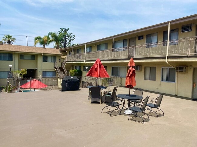 Building Photo - 5444 Sepulveda Blvd