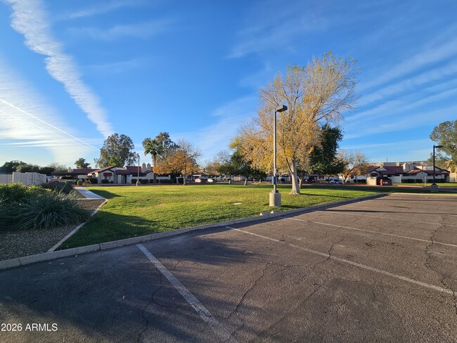 Building Photo - 2144 E Center Ln