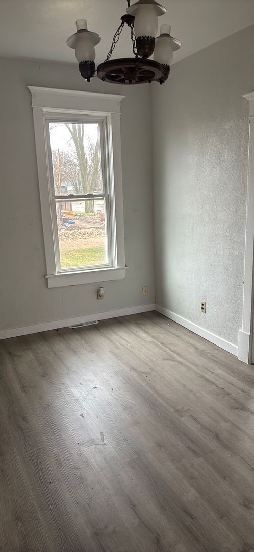 Building Photo - Charming 2 Bedroom 1 Bath Home for Rent/ Rent Reduced