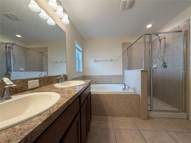 Building Photo - 10214 Summer Azure Dr