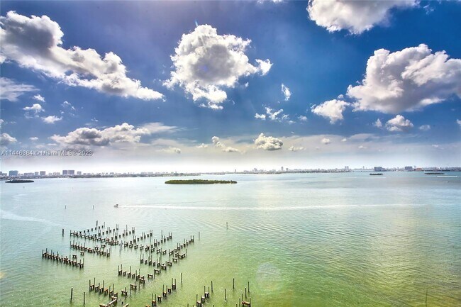 Building Photo - 11113 Biscayne Blvd