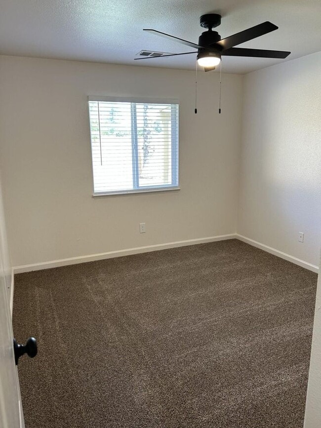 Building Photo - 4724 W Manor Ct