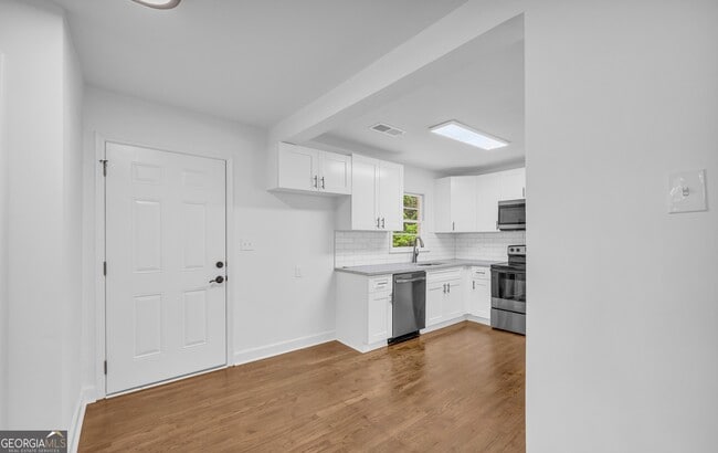 Building Photo - 5506 Alder Dr