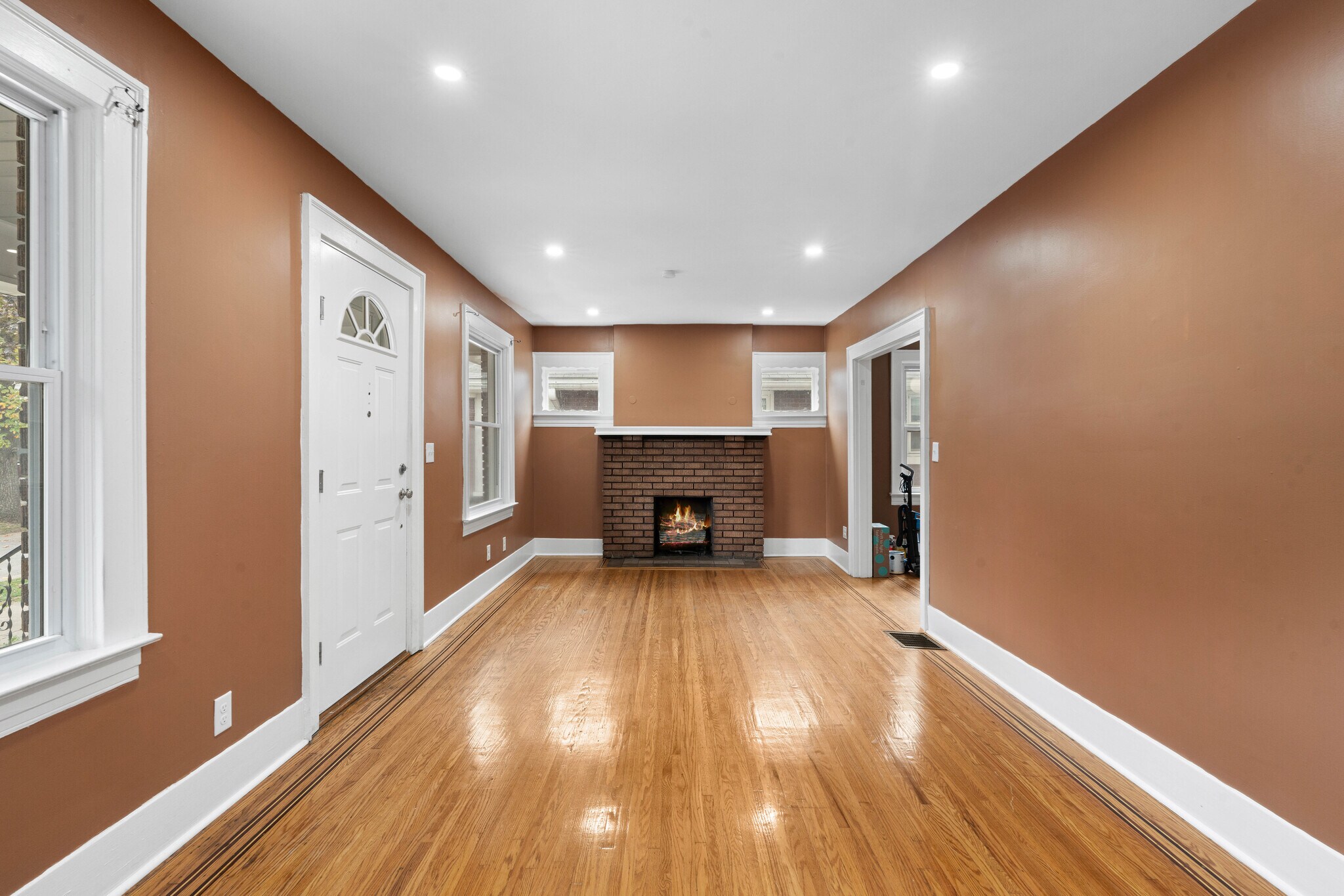 Building Photo - 2416 Sherry Rd