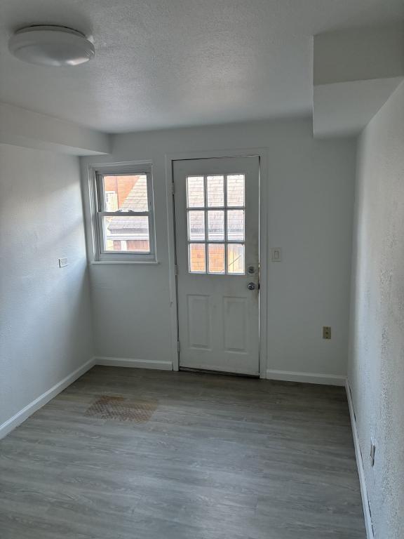 Building Photo - 323 Smith Wy