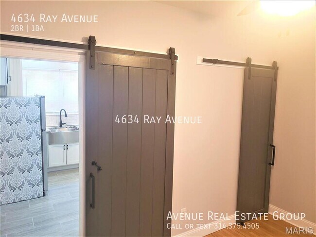 Building Photo - 4634 Ray Ave
