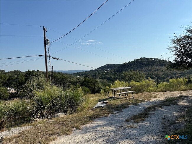 Building Photo - 261 Hidden Dr