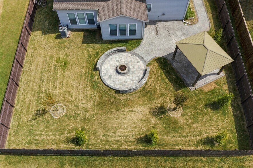 Building Photo - 132 Slaters Dr