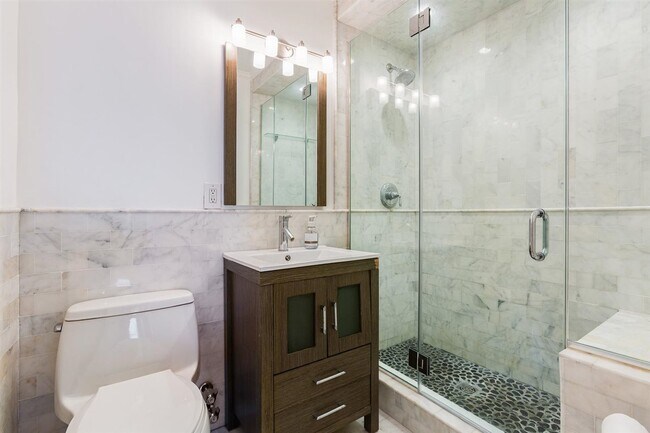 Building Photo - 6040 BLVD E