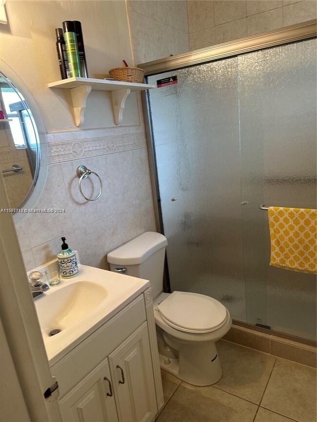 Building Photo - 9456 SW 77th Ave