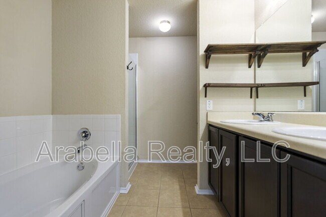 Building Photo - 11726 Caraway Hill