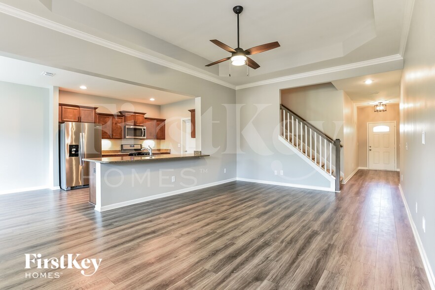 Building Photo - 1146 Cotillion Dr