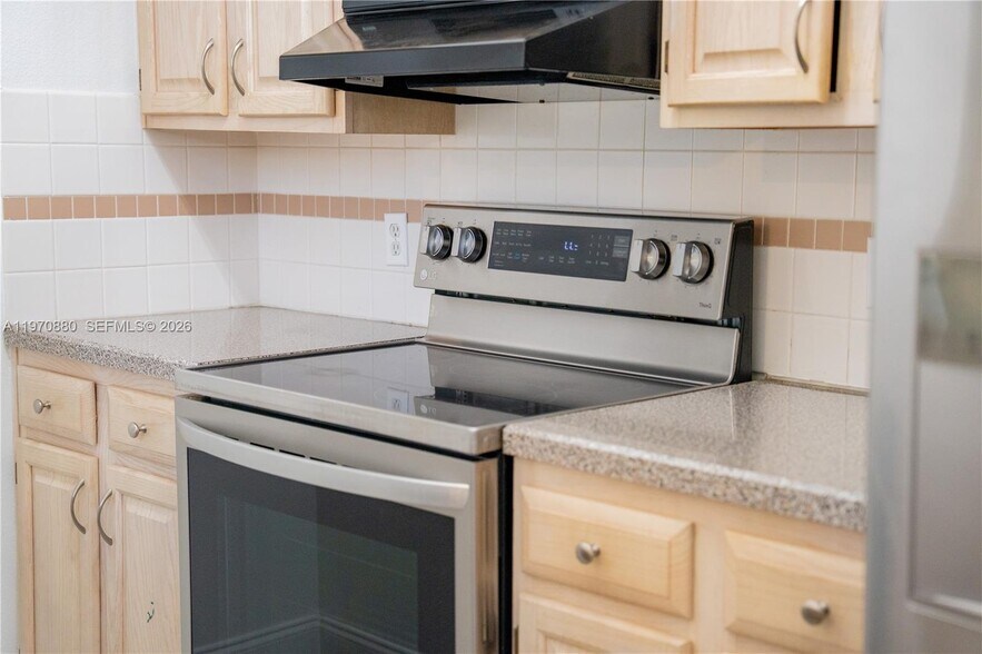 Building Photo - 1705 Palm Cove Blvd