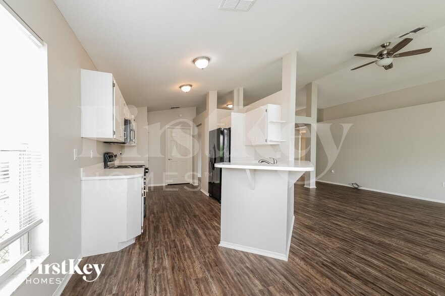 Building Photo - 40 St Kitts Cir