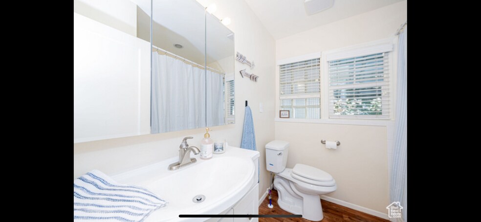 Building Photo - 355 N 400 E