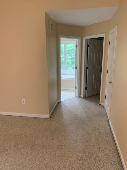 Building Photo - 1809 Stark Drive