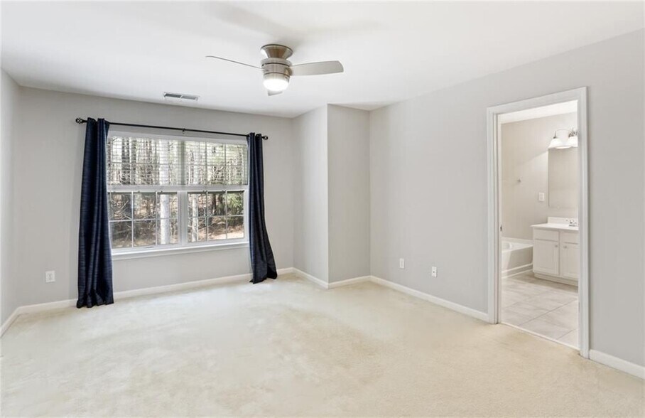 Building Photo - 9830 Murano View