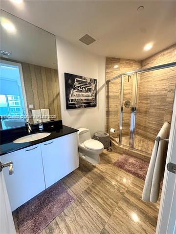 Building Photo - 16001 Collins Ave