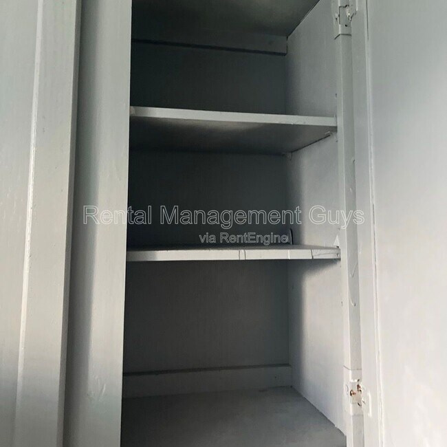 Building Photo - 2110 Fremont Ave N