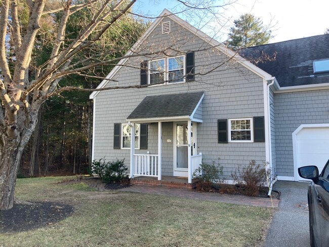 Primary Photo - 9 Lupine Ct