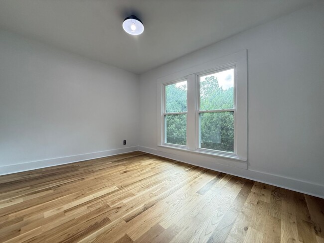 Building Photo - 681 Angier Ave NE