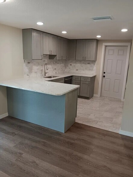 Building Photo - 8304 Mill Creek Ln