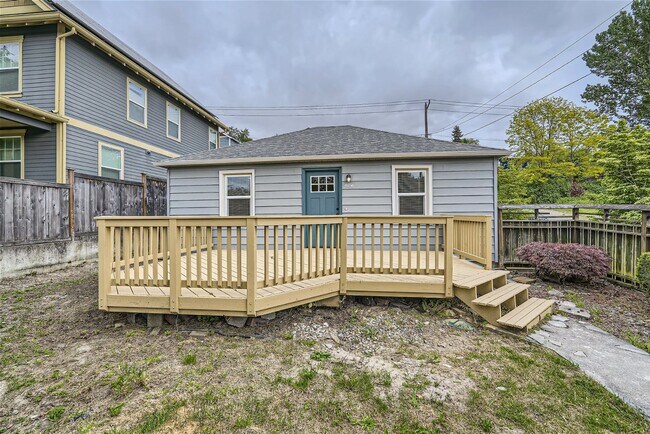 Building Photo - New Price!! Newly Remodeled 2BR/1BA House ...