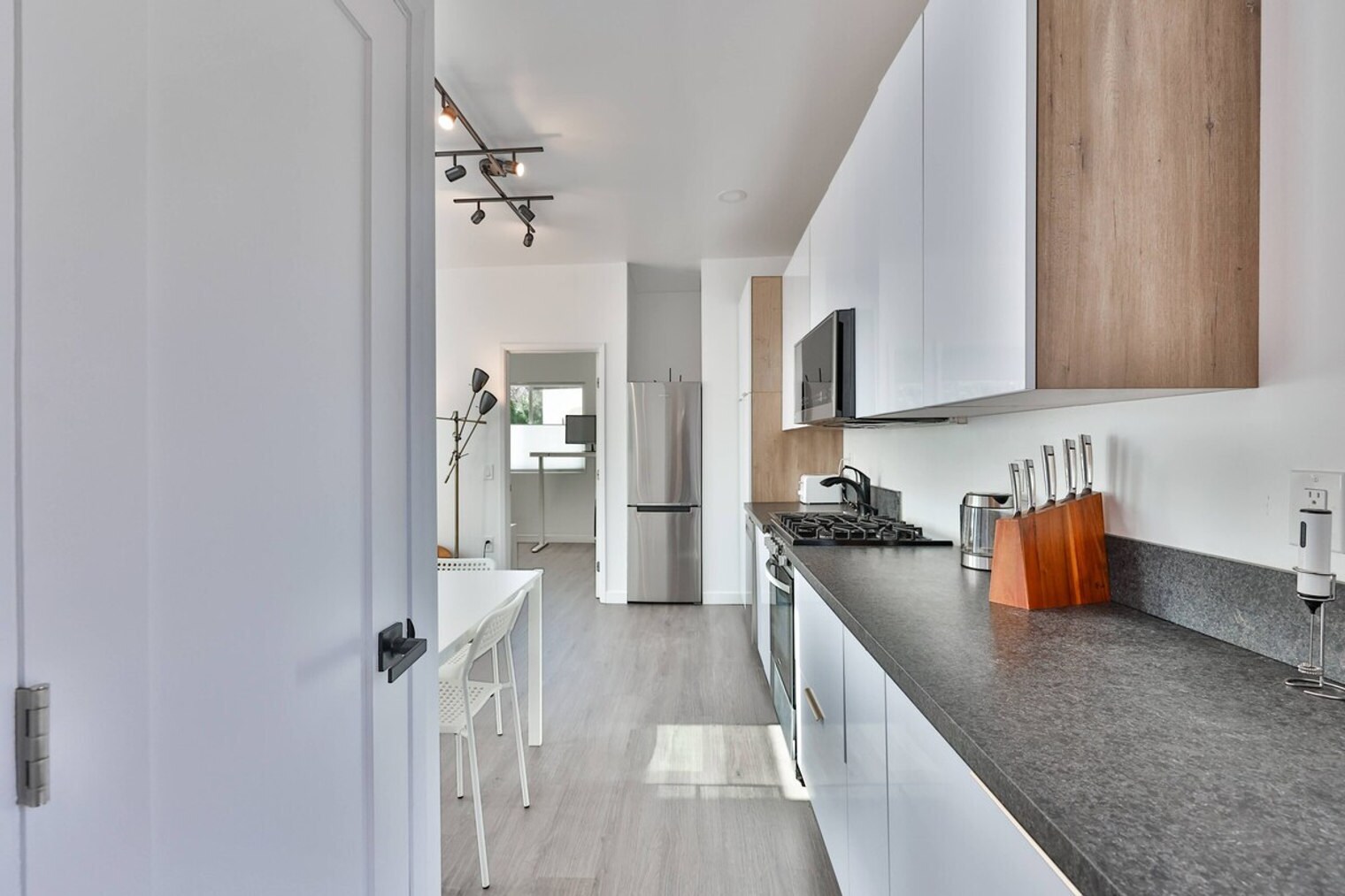 Building Photo - 5019 Hawley Blvd