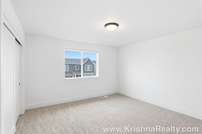 Building Photo - Spacious 5 BR | 3 BA | Modern Corner-Lot Single-Family Home | Farmstead Crossing Neighborhood