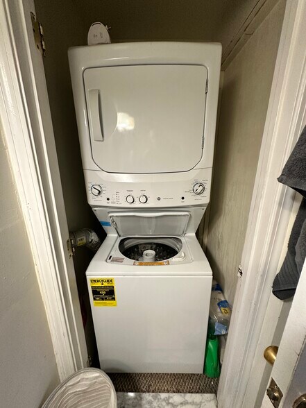 Building Photo - 1451 Tremont St