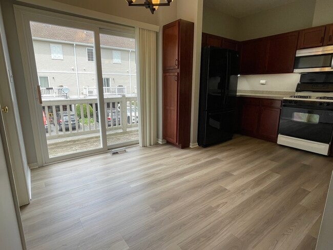 Building Photo - 619 Cary Woods Cir