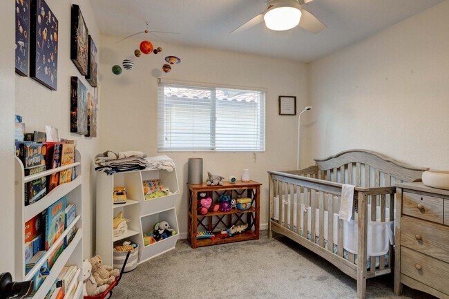 Building Photo - 75240 Camello Ct N
