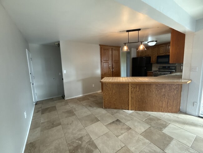 Building Photo - 3085 W 5685 S