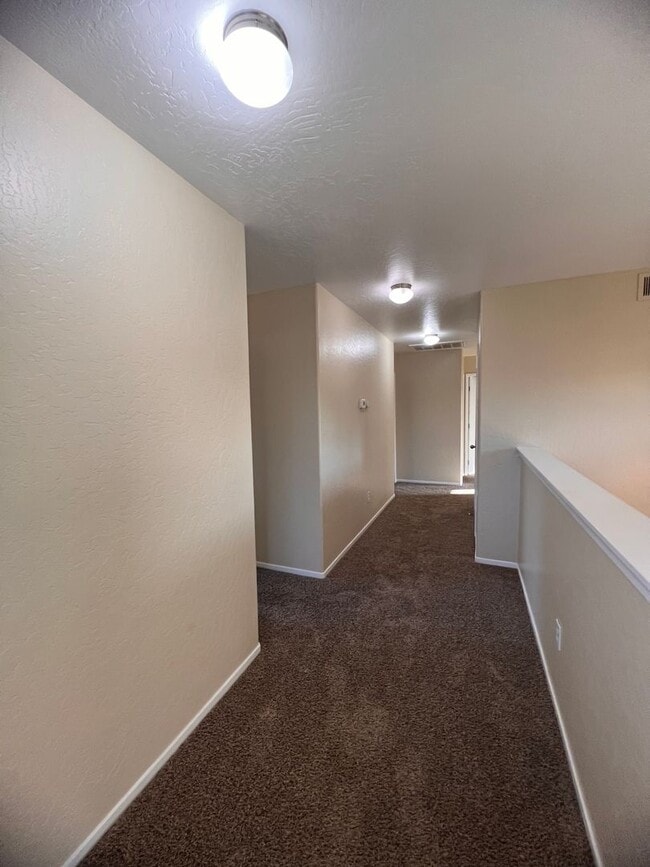 Building Photo - 2956 Sauvignon St