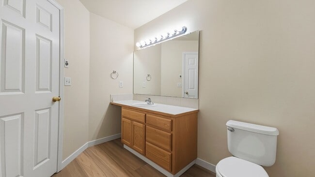 Building Photo - Spacious Mukilteo Duplex with Modern Upgrades