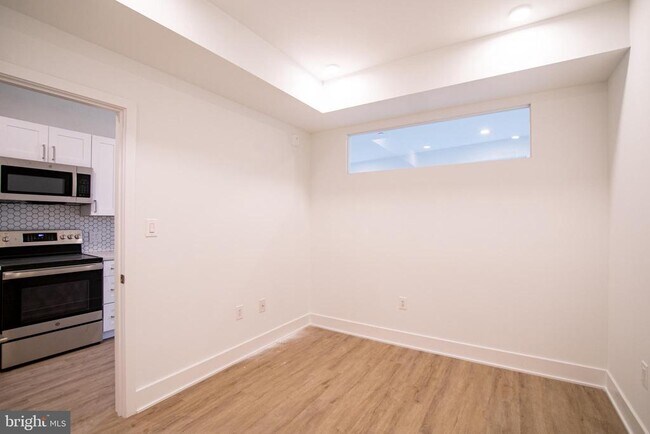 Building Photo - 1325 N Lee St