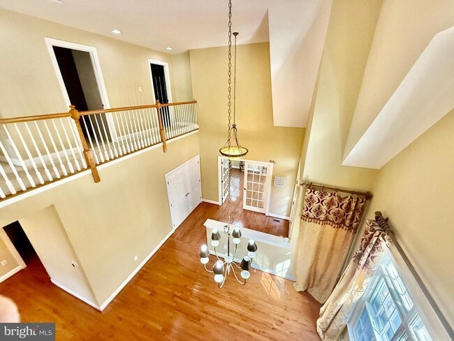 Building Photo - 8 Collins Mill Ct