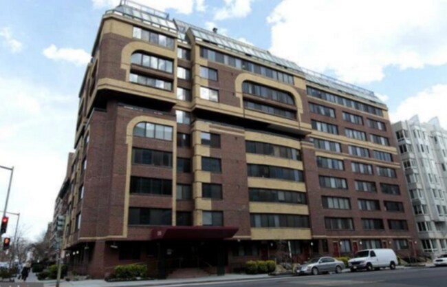 Building Photo - 1245 13th St NW