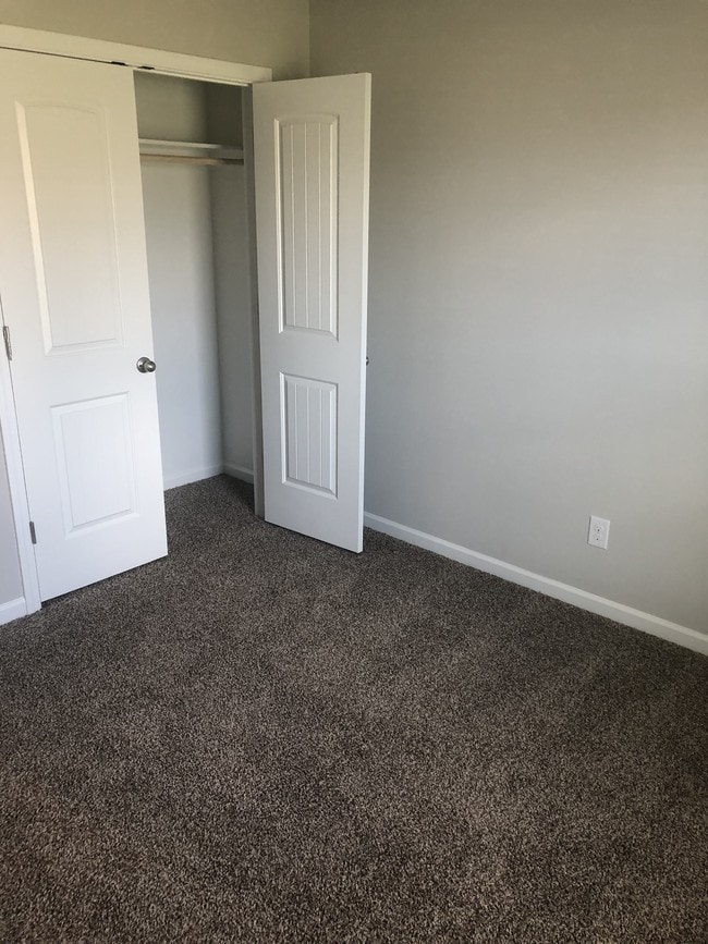 Building Photo - 16724 Highland Heights Dr